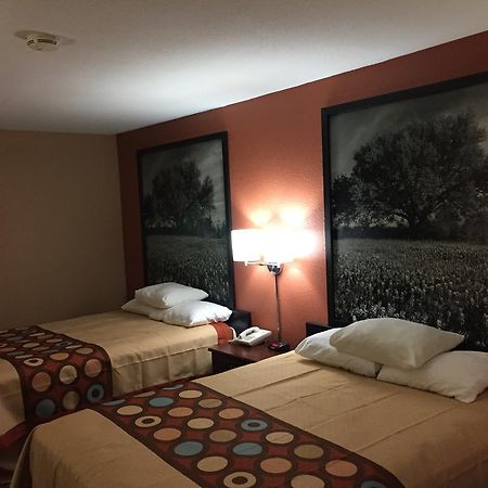 Super 8 By Wyndham Bastrop Tx Motel Exterior foto